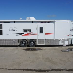 Ice Castle Diamond RV 8' X 24' Fish House