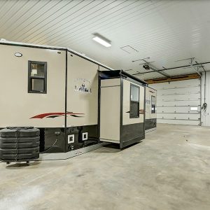 Ice Castle Diamond 8' X 26V' Fish House